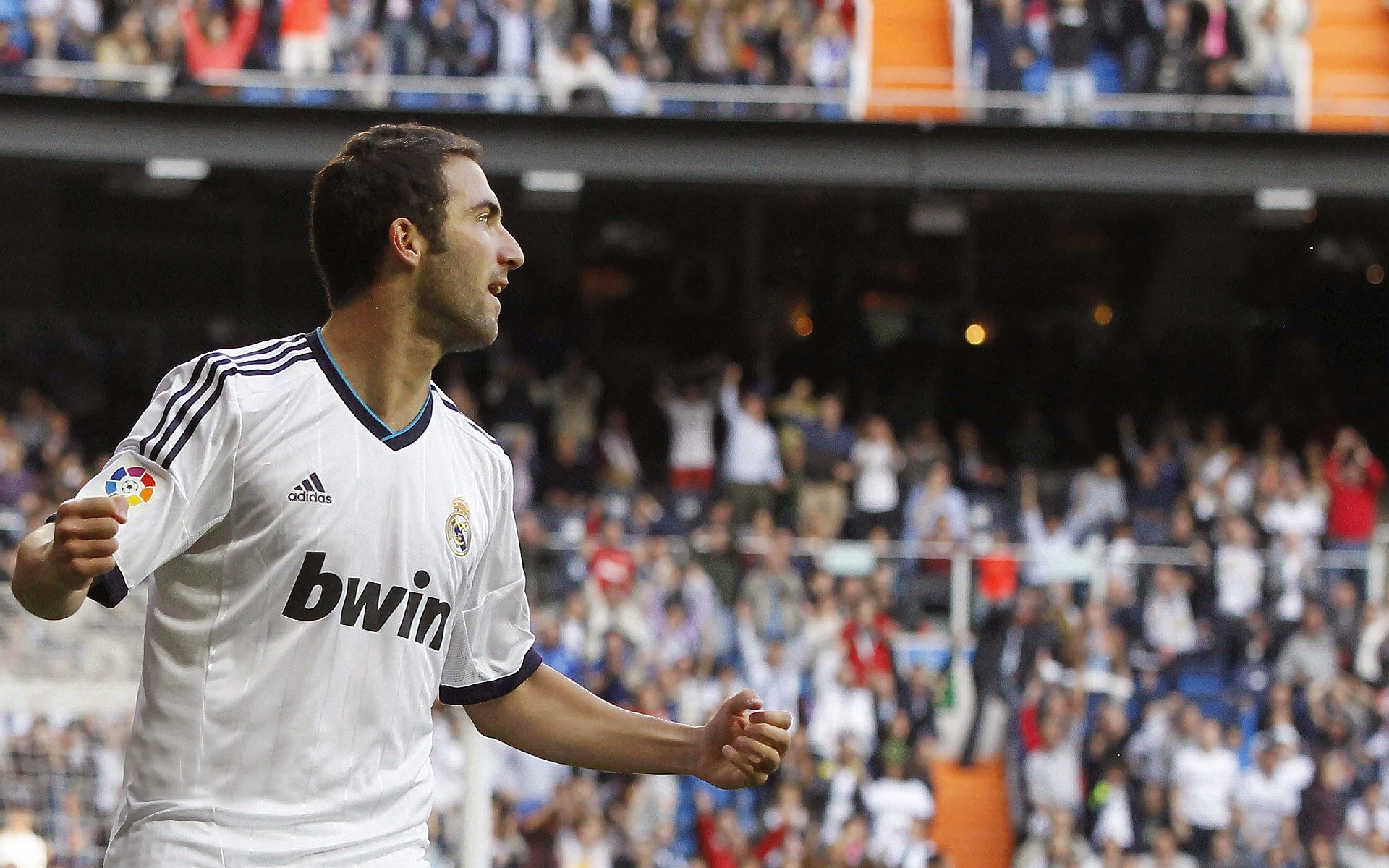 中超联赛最终积分公布，争冠悬念依旧，中超联赛积分排名规则