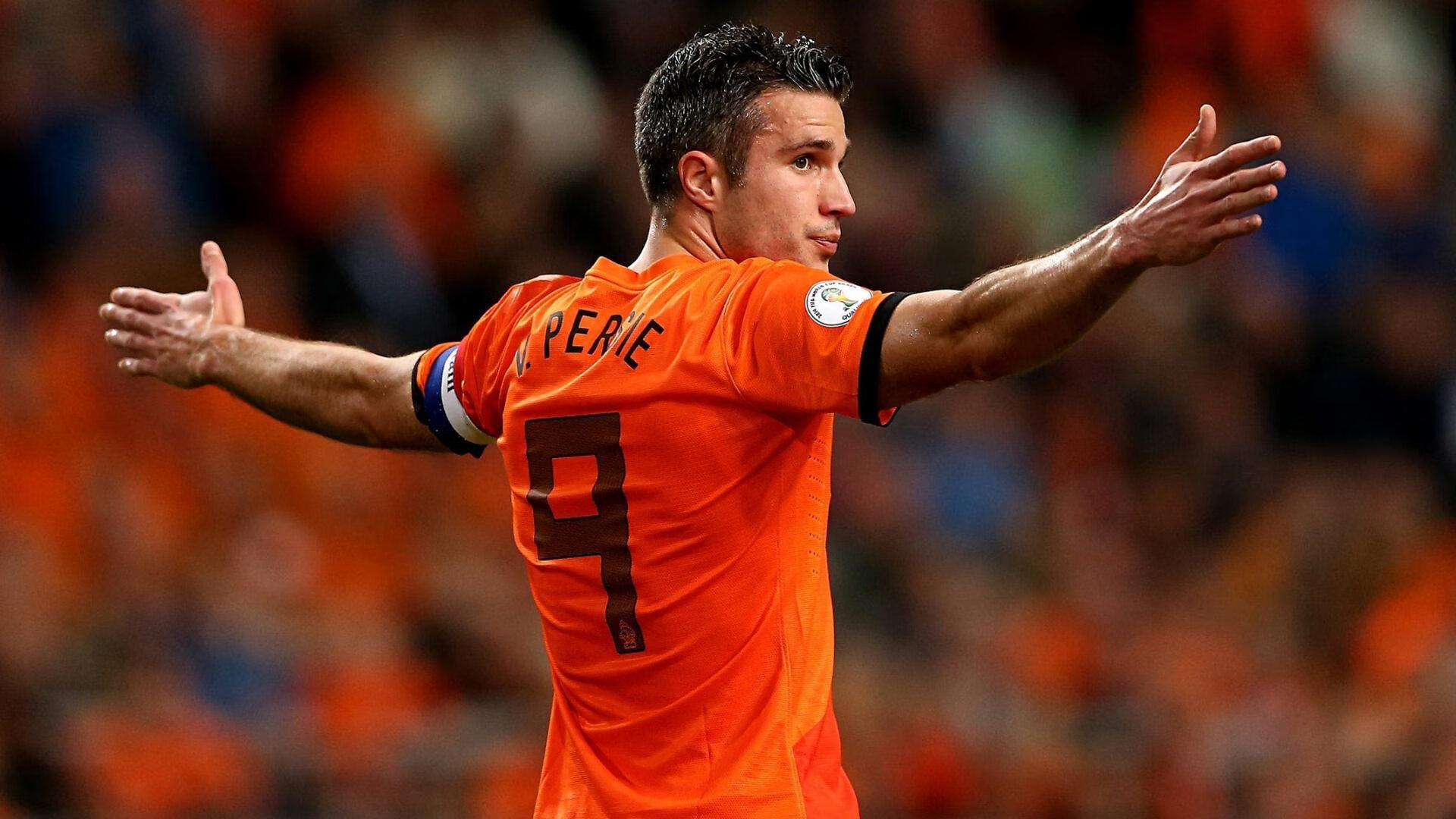 雷纳尔杰屡建功勋，领队迎战半决赛，雷纳尔之问