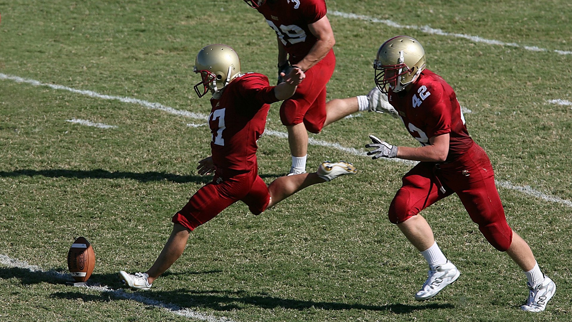 马赛前锋连续进球，球队士气高涨，马赛足球队最新新闻